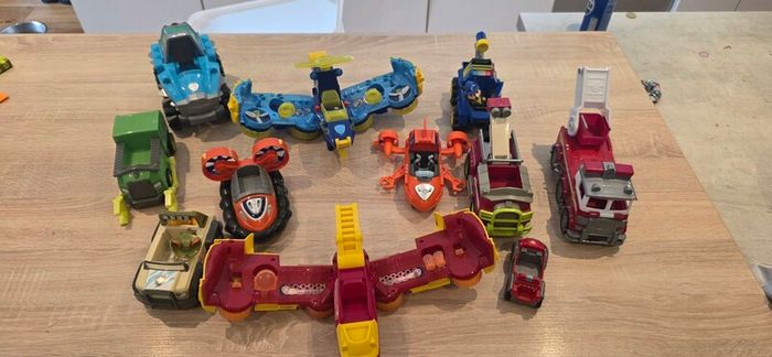 paw Patrol various vehicles