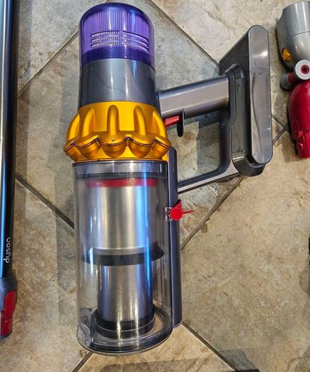 Dyson V15 submarine