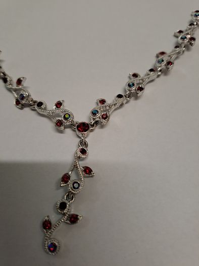Necklace and earrings set colourful crystals