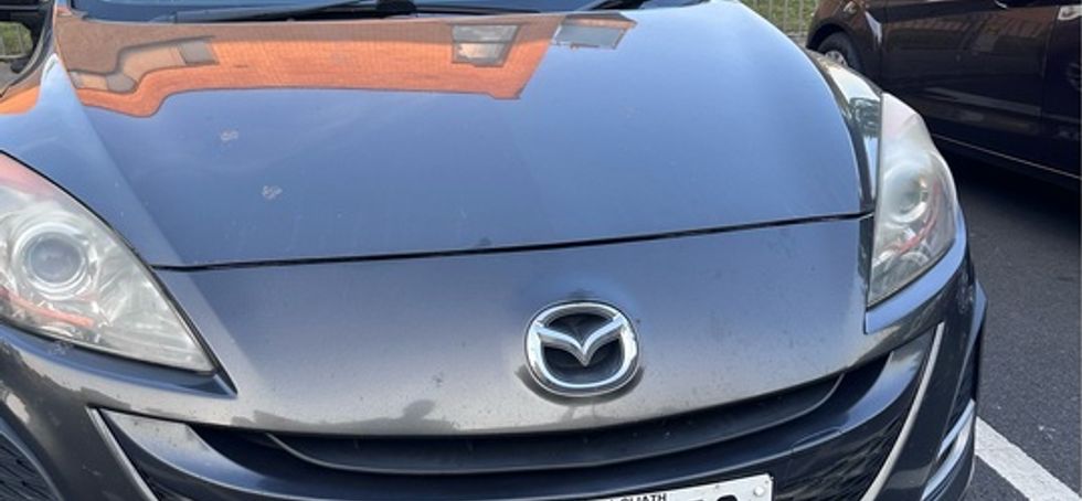 2010 Mazda 3  quick sale Read Description