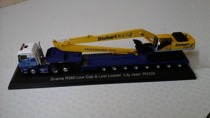 Eddie Stobart plant transporter