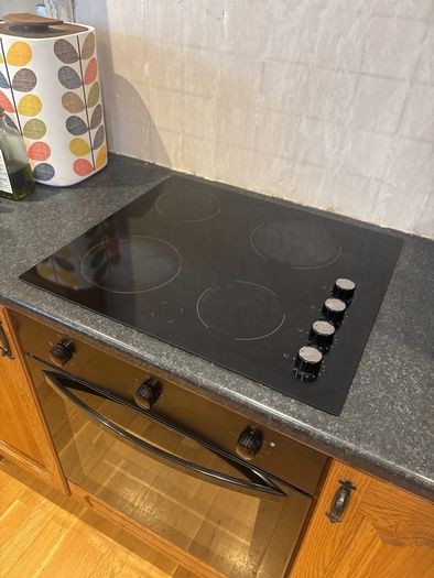 Oven & Hob - 8 Months Old