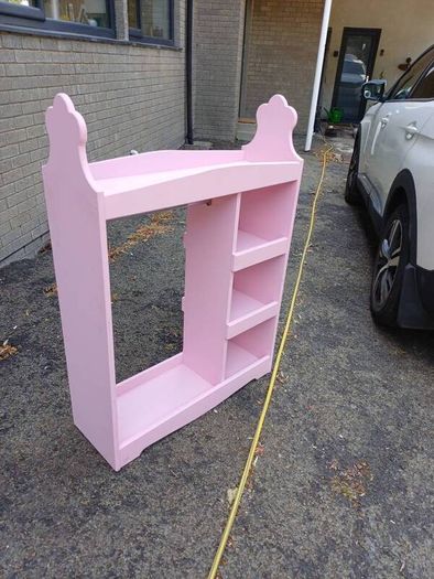 childs shelving unit