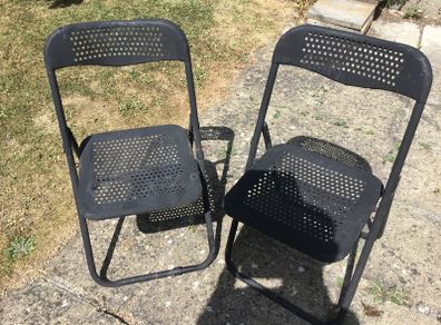 2 garden chairs ( metal )