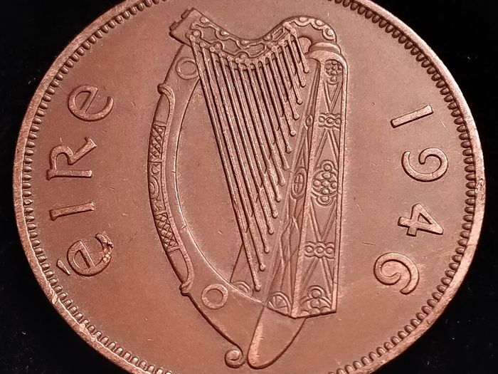 #532 - Ireland - 1946 - One Penny - KM.11