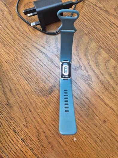 Fitbit Charge 5