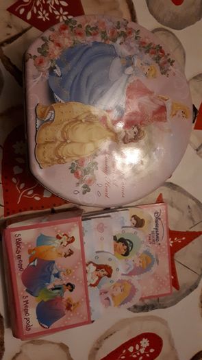 Disney Princess Tin & Memo pads