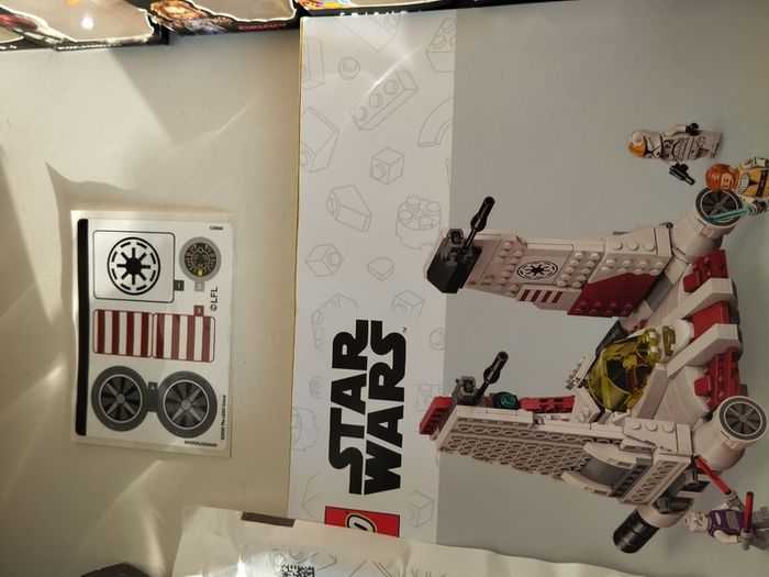 LEGO Star Wars 75432  V-19 Torrent Starfighter