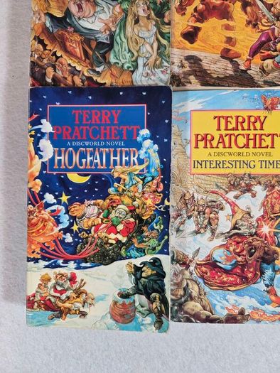 Terry Pratchett paperbacks x6
