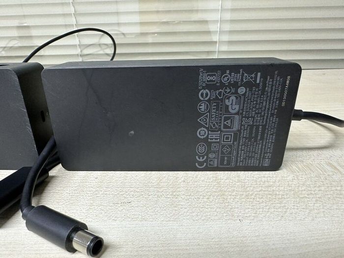 Surface Dock - Microsoft 1661 - for Pro 7, 6, 5, 4, 3, X, Go, Book, Laptop Docking Station
