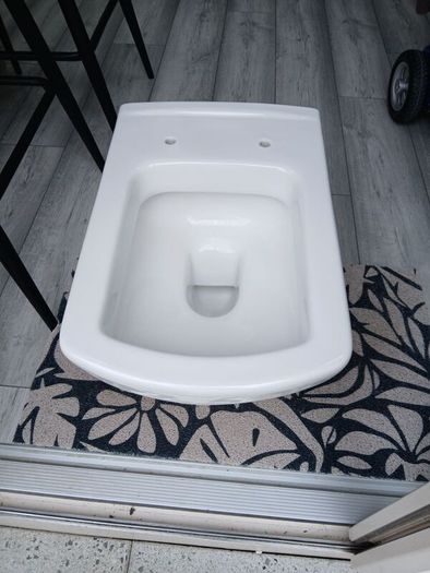 toilet concealed cistern