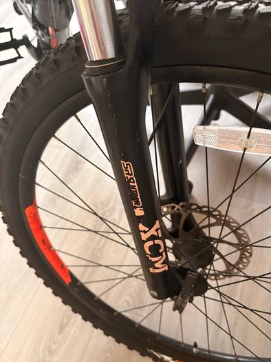Mountain Bike Size Large Track Pump and lock included