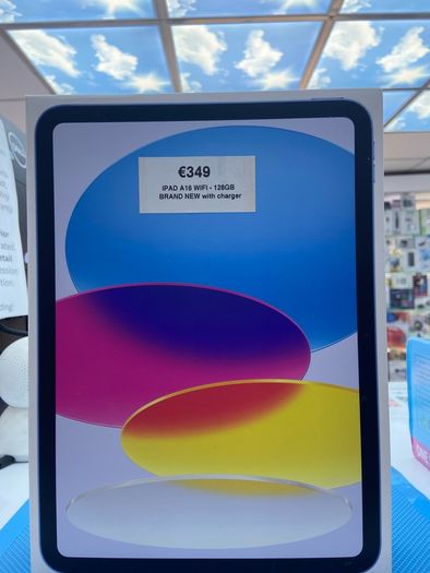 ipad A16 WIFI with charger