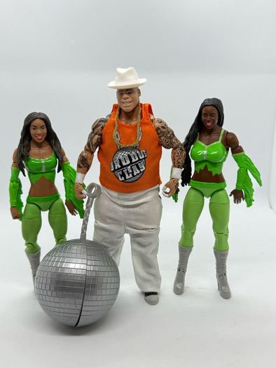 wwe elite series 25 Brodus Clay & The Funkadactyls Naomi & Cameron action figures