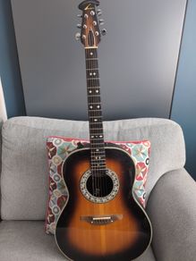 Ovation 1612 Custom Balladeer w/ hard case