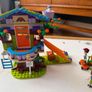 Lego Friends Mia's treehouse Image 2