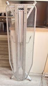iron table