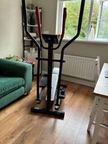 Free Cross Trainer