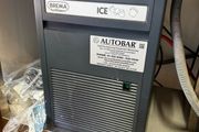 Ice maker (commercial)