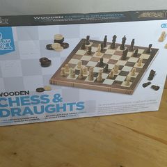 Smyths Toys Wooden Chess and Draughts Set Folding Storage Case 2-in-1 Board Game New Boxed