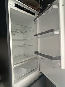 Bosch Series 4 built-in fridge-freezer
