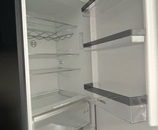 Bosch Series 4 built-in fridge-freezer