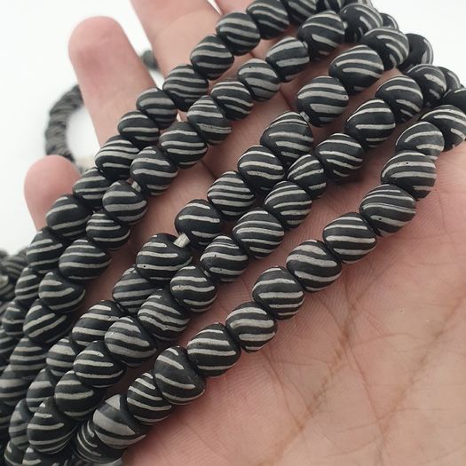 Vintage African Style White Stripe Black 8.2mm - 8.5mm Glass Beads Necklace Strand