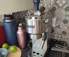 DeLonghi Espresso Coffee Machine & Accessories (Like New)