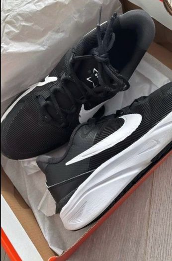 2 Pairs Of Trainers