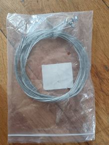 10 total cables.... Universal Brake-gear Cable for Bicycle  Pack of 5 bicycle brake cables 1.8 m long and 5 pieces bicycle gear cable 2 m long, for mountain bike, road bikes, bicycle