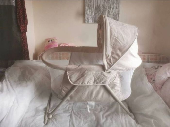 Baby rocking crib