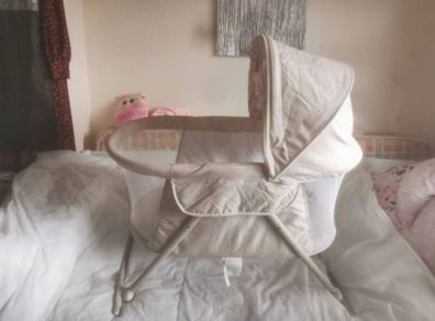 Baby rocking crib