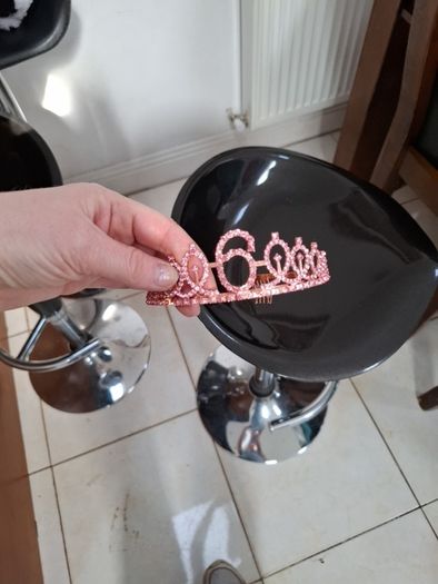 crown girl