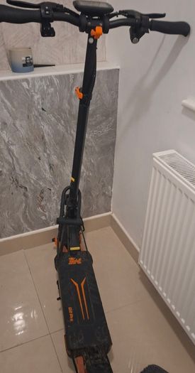 Electric scooter