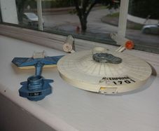 Star Trek Dinky Klingon Battle Cruiser and Enterprise(Incomplete)