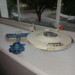 Star Trek Dinky Klingon Battle Cruiser and Enterprise(Incomplete)