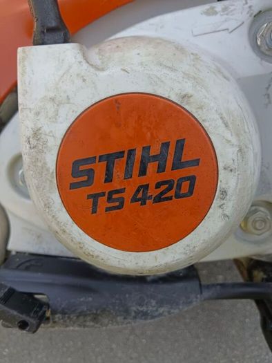 Stihl TS - 420 consaw with 14" inch diamond disc in excellent working condition, which starts half pull. Just had a full service.