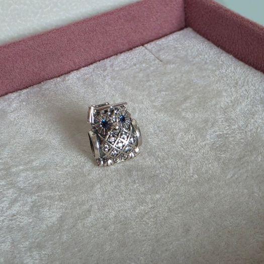 Pandora wise Owl graduation charm sterling silver with blue crystal