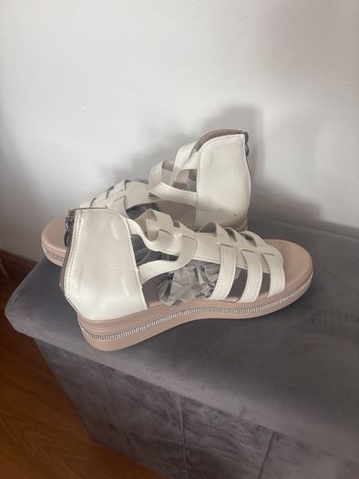 Shoes Flats Zipp Up Back