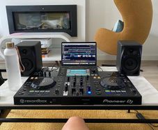 Pioneer DJ
