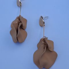 Oval Beige Gold Rim Elegant Strand Drop Multi Tassel Petal Satin Earrings