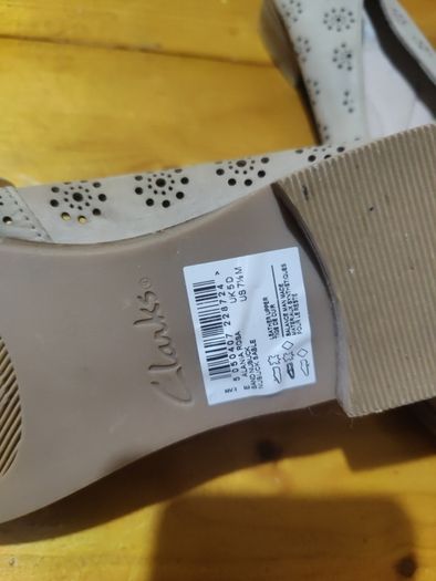 ladies clark shoes