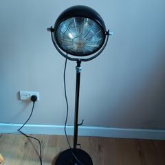 Floor lamp adjustable head 30 euro