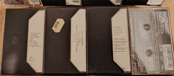 Classic Rock & Pop Cassette Collection - 12 Legends (Pink Floyd, MJ, Queen, Dylan)