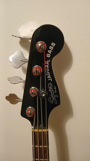 Fender Squire Jaguar Short Scale Bass