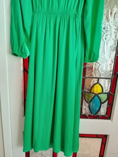 Ladies Dresses 8/10