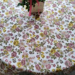 Round " Roses "Tablecloths.140cm. 100% cotton.Shabby chic vintage style.3 patterns to choose from.