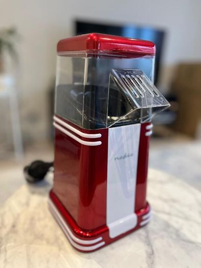 Popcorn maker