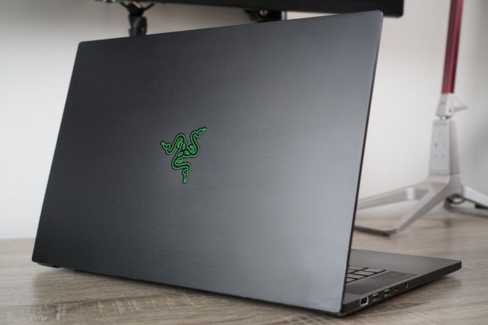Razer Blade 15 Advanced QHD 240Hz | i7-11800H | RTX 3060 | 1TB