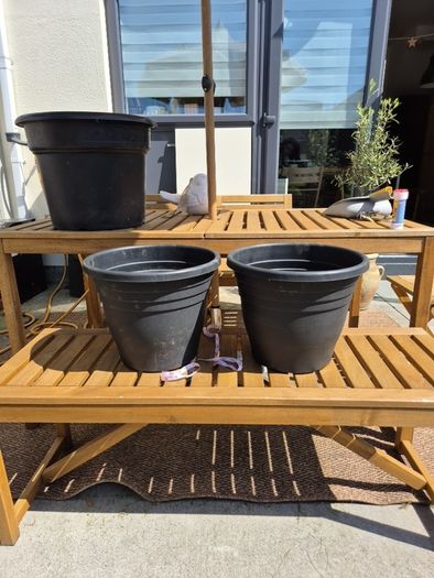 Garden pots